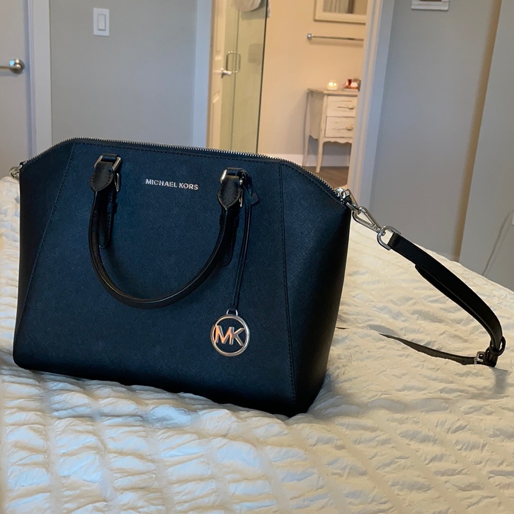 NWOT Large Michael Kors purse